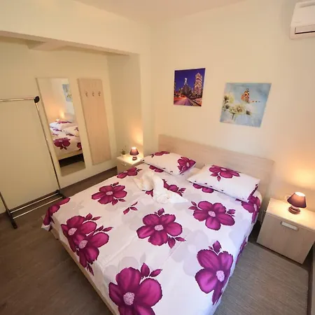Apartament Dora I Kati *
