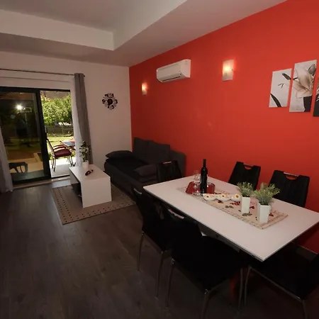 Dora I Kati Apartament